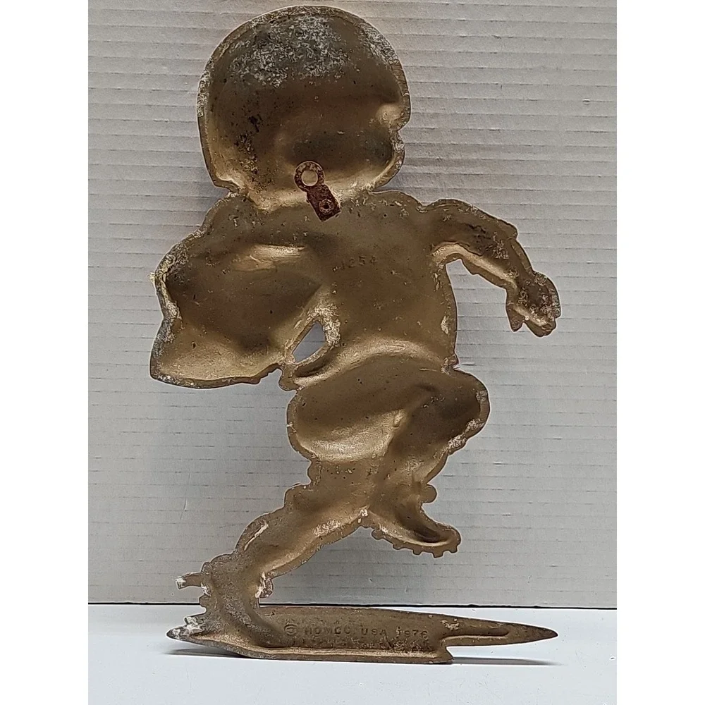 1976 Homco USA Football Players Wall Hanging Cast Iron Metal Sport Decor 3 pcs.
